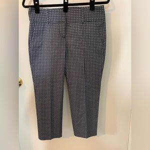 Ann Taylor Signature Crop Pants Size 4P